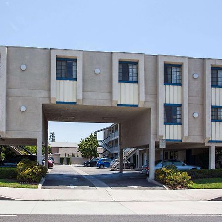 Days Inn By Wyndham Orange Anaheim Luaran gambar
