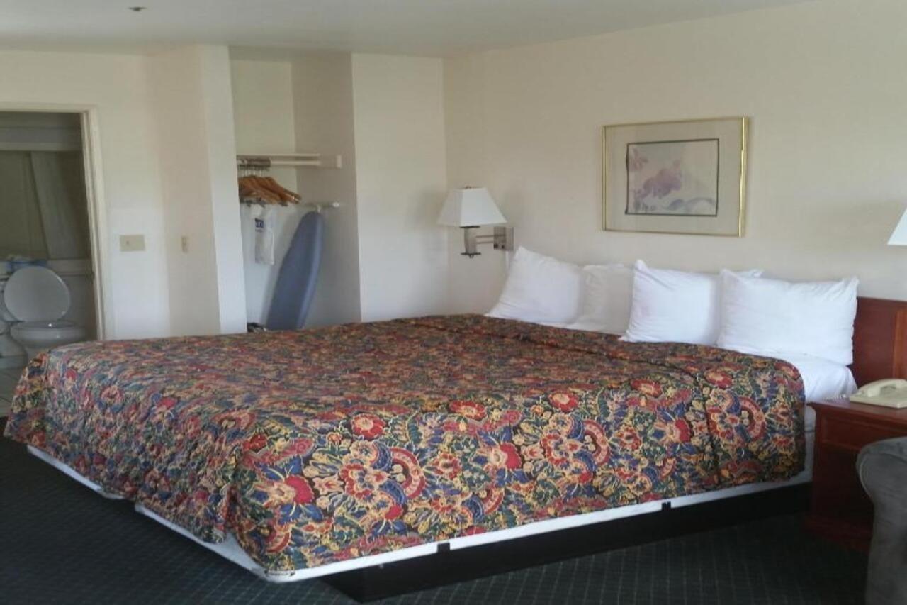 Days Inn By Wyndham Orange Anaheim Luaran gambar