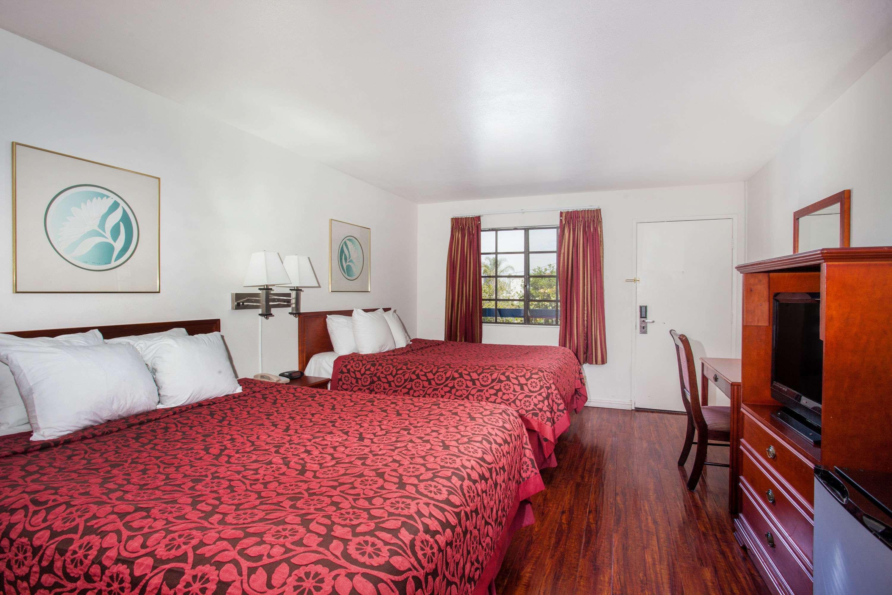 Days Inn By Wyndham Orange Anaheim Luaran gambar