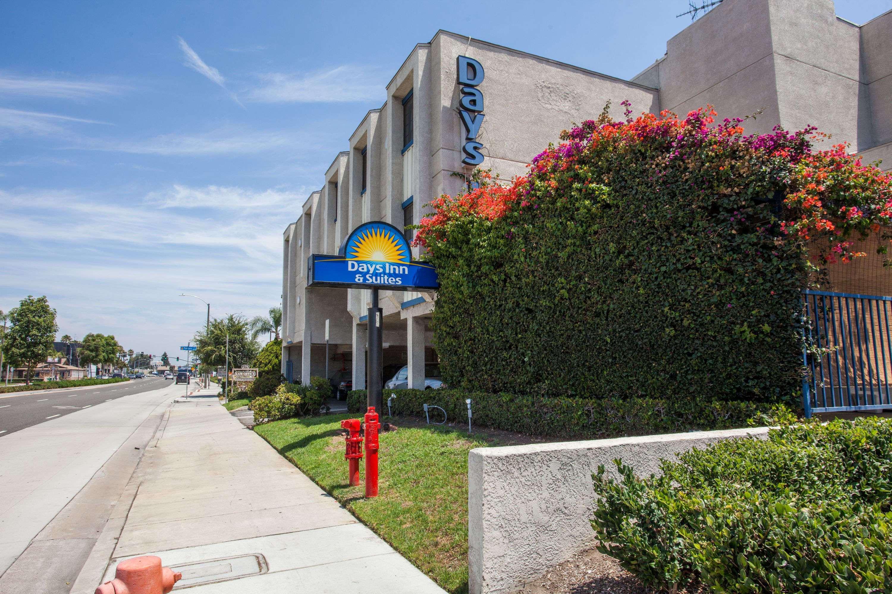 Days Inn By Wyndham Orange Anaheim Luaran gambar