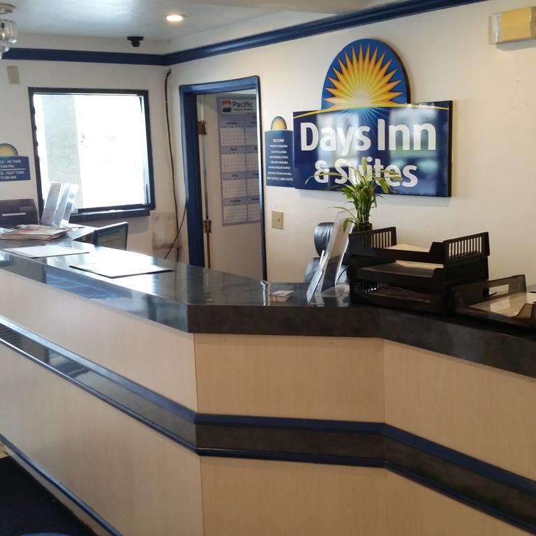 Days Inn By Wyndham Orange Anaheim Luaran gambar